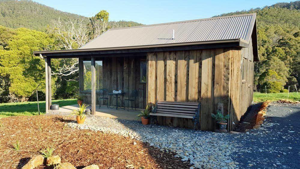 Bed and Breakfast Rustic Hut Bush Retreat à Penguin Extérieur photo