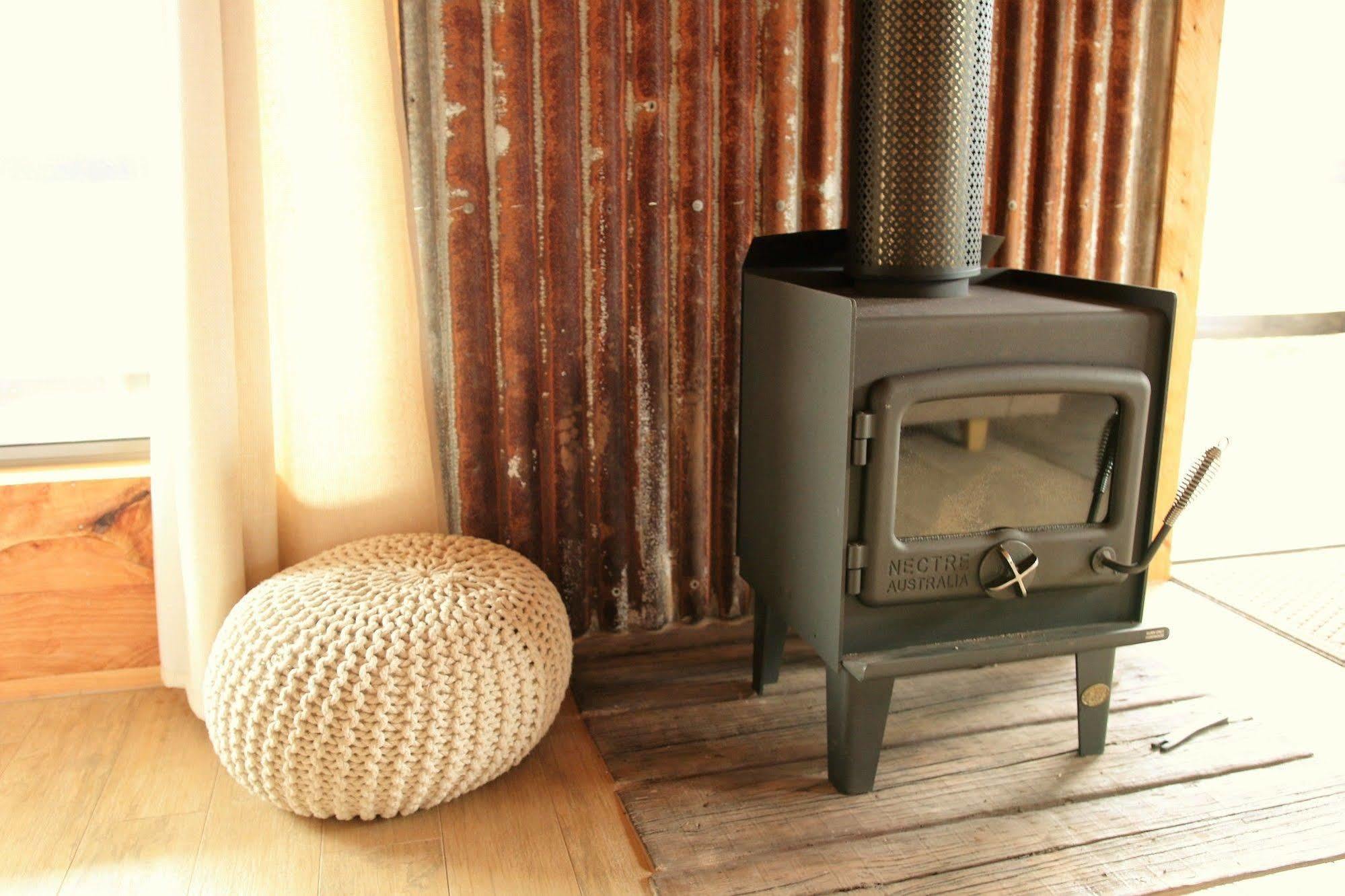 Bed and Breakfast Rustic Hut Bush Retreat à Penguin Extérieur photo
