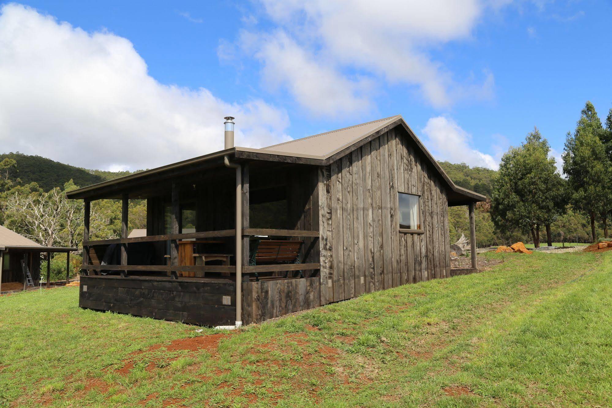 Bed and Breakfast Rustic Hut Bush Retreat à Penguin Extérieur photo